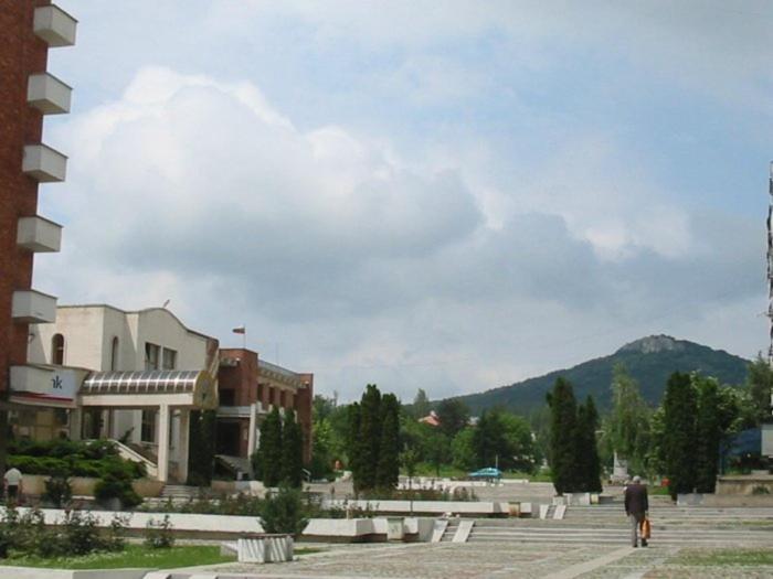 Ambaritsa Hotel Gorna Oryakhovitsa Exterior photo